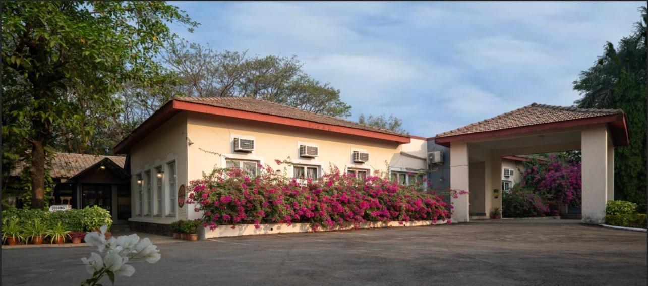Modi'S Resort, Karjat Luaran gambar